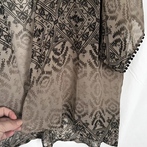 Studio Y Women’s Small Brown Short Sleeve Pom Pom Open Sheer Cardigan Kimono Top - Picture 4 of 6